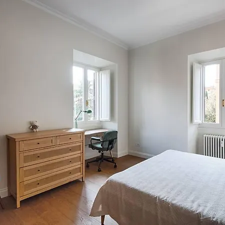 Auditorium Elegant Apartment